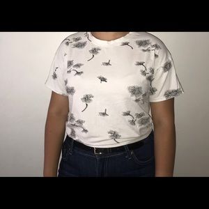 White flower patterned t-shirt!